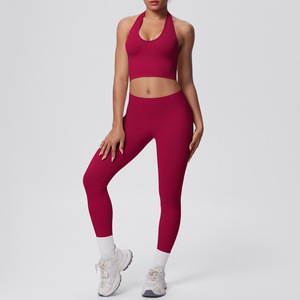 Ensemble de yoga 2 pièces pour femme avec haut dos nu et leggings sans couture taille haute effet push-up, personnalisable avec logo – Tenue de sport athlétique - Product Image 3