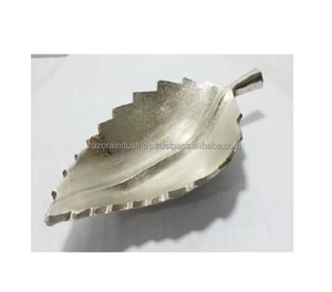 Nouveau modèle de plateau de service de haute qualité en aluminium moulé d'Inde en forme de feuille - Product Image 3