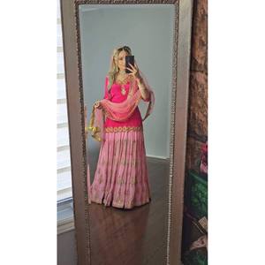 Ensemble de vêtements de fête pour femmes de nouveau designer comprenant un haut Sharara Plazzo Dupatta élégant et élégant-UC-(1172) - Product Image 1