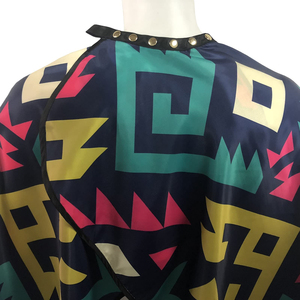 Capa de Peluquería Profesional para Salón, Capa de Barbero con Estampado Moderno, Impermeable, Ajustable en el Cuello - Product Image 3