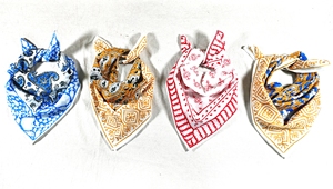 Foulard carré en coton doux à imprimé botanique fait main, léger et contemporain, accessoire de voyage - Product Image 3