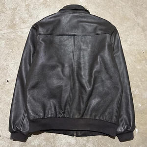 Blouson aviateur en cuir de chèvre noir vintage pour homme, coupe ajustée, design moderne et élégant, veste en cuir tendance. - Product Image 3