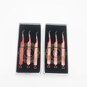 Pince à épiler en acier inoxydable à 45 degrés Revêtement en poudre rouge Fond de coeur à pointe argentée Extension de cils faite à la main lisse et durable - Product Image 6