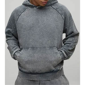 Proveedor de Sudaderas Personalizadas con Pedrería, Sudadera de Tela Resistente con Diseño Adornado con Piedras, Ideal para Marcas de Moda - Product Image 1