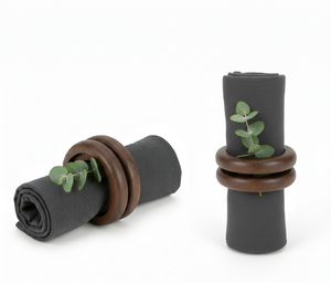 Anneau de serviette en bois rond personnalisé 5 cm, design moderne et luxueux, durable, écologique, taille personnalisable, décoration de table pour mariage - Product Image 6