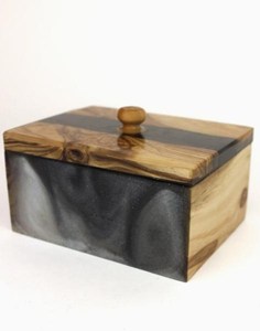 Handmade Epoxy <b>Resin</b> Jewelry Box With Wooden Inlay Red Blue Black Finish Artistic Storage For Rings And Necklaces <b>Resin</b> <b>Crafts</b> - Product Image 3