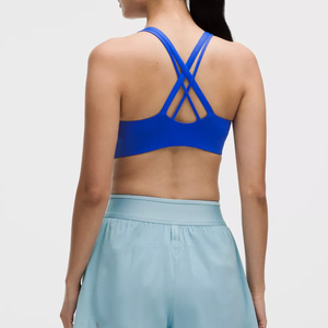 Soutien-gorge de sport blanc pour femme à maintien élevé, respirant, idéal pour le yoga et l'entraînement - Product Image 4