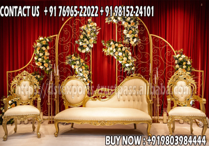 Sofá de boda tradicional de diseño con acabado en oro rojo, lujoso trono de escenario para parejas, sofá nupcial elegante, California, EE. UU. - Product Image 2