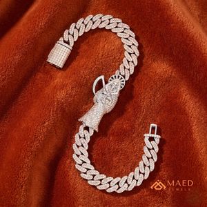 จี้รูปนักบุญชุบทองคำสีกุหลาบประดับโมอิสซาไนต์ พร้อมสร้อยข้อมือแบบ Cuban Link สุดหรู สไตล์ฮิปฮอป เครื่องประดับแฟชั่นสำหรับงานปาร์ตี้ ของขวัญพรีเมียม - Product Image 3