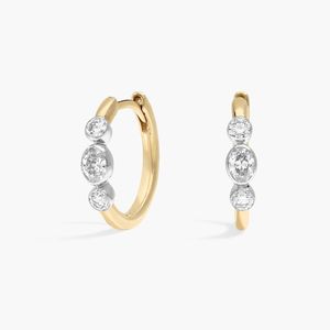 Pendientes de Aro con Diamantes de Dos Tonos Alternados, con Diamantes Cultivados en Laboratorio de Corte Redondo y Ovalado en Oro Blanco y Amarillo - Product Image 1