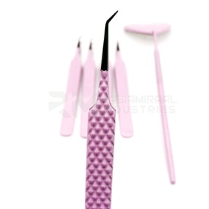 Pince à épiler pour extensions de cils RMI Black Plasma Tip, revêtement poudré rose, pointe en fibre, acier inoxydable / poignée diamantée - Product Image 2