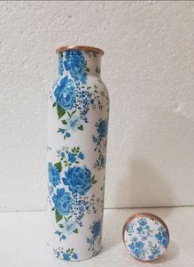 Bouteille d'eau en cuivre à motif floral avec couvercle, portable, pour voyage, design rose blanc et bleu - Product Image 1