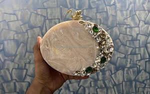 Chic & Stylish Handmade <b>Resin</b> Clutches with Sculpture Design and Customized Shape for Business <b>Gifts</b> and Fashion Forward Looks - Product Image 6