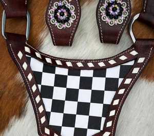Harnais robuste en cuir de vachette argentin fait main, tailles personnalisées, avec collier de poitrage assorti à motif patte de léopard - Product Image 2