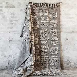 Tapis de luxe Beni Ourain en laine berbère marocaine noué à la main, authentique tapis tribal Beni Ourain fait main en laine - Product Image 1