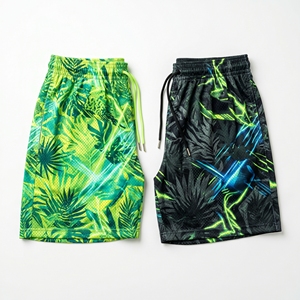 Shorts en maille Cyber Panel |   Shorts de sport imprimés en grille mécanique gris tech et anthracite pour le streetwear - Product Image 5