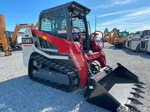 รถตักล้อยางตีนตะขาบ Takeuchi TL8R2 มือสอง พร้อมเครื่องยนต์ Kubota สำหรับงานก่อสร้างในฟาร์ม - Product Image 6