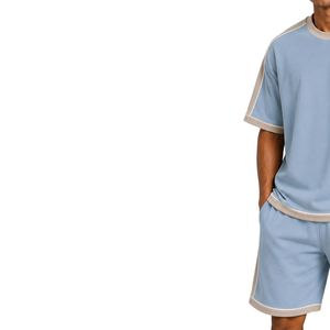 เสื้อยืดโอเวอร์ไซส์สีฟ้าอ่อนสำหรับผู้ชายและกางเกงขาสั้นชุดเซ็ตสีเบจตัดต่อแผงสีตัดกัน โลโก้แบบกำหนดเอง คอกลม สไตล์ลำลอง สตรีทแวร์ ขายส่ง - Product Image 3