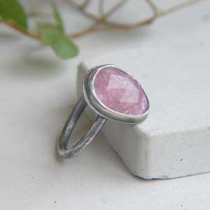 แหวนเพชรควอตซ์สตรอว์เบอร์รีแฮนด์เมดสุดหรู ชุบทอง 14K ขนาด 7.5 ประดับอัญมณีธรรมชาติ ของขวัญสำหรับผู้หญิง - Product Image 6