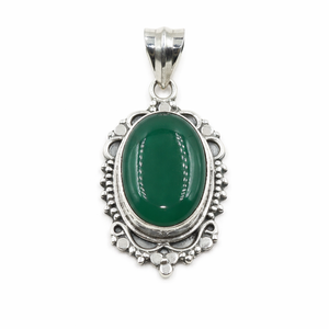 Pendentif ovale en onyx vert vintage, argent sterling 925, fait main, style bohème ethnique, bijou de créateur, cadeau pour femme, pendentif statement pour elle - Product Image 1