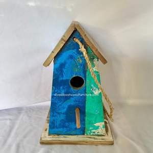 Casa para Pájaros Reciclada, Hecha a Mano, Sostenible, de Madera, Estilo Barco, Color Madera Envejecida, Jaula Original para Pájaros, Casa para Pájaros Pequeños de Exterior - Product Image 1