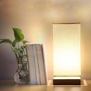 Lampe de table LED carrée moderne, abat-jour en tissu, base en bois, lampe de chevet, lumière blanche chaude, décoration d'intérieur - Product Image 5
