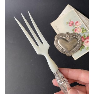 Elegant Bakelite & Metal Salad Servers Set And Silver Plated Finish For Serving Salads - Product Image 3