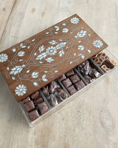 Vente chaude Nouvelle Arrivée À La Main Rectangle mère de perle incrustation couvercle en bois avec boîte en acrylique conteneur de l'Inde par RF Crafts - Product Image 1