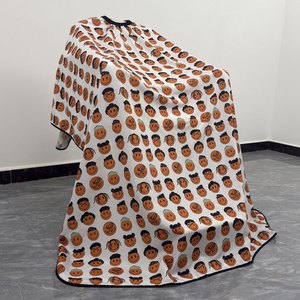 Bata de Barbero Impermeable de Poliéster con Detección de Agujas y Fusión sin Costuras Unisex - Product Image 1