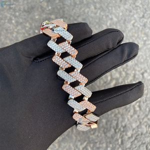 กำไลข้อมือคิวบาลิงค์สองสี ขนาด 20 มม. ประดับเพชรเลี้ยงในห้องปฏิบัติการ เงินแท้ 925  แบบ Iced Out สไตล์ฮิปฮอป  สามารถสลักชื่อได้ - Product Image 5