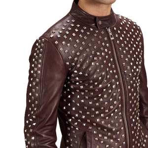 Veste en cuir cloutée marron pour homme, style punk rock motard, avec rivets métalliques, coupe ajustée et fermeture éclair sur le devant - Product Image 4
