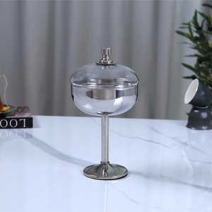 Moderno y Lujoso Tarro de Dulces de Acero Inoxidable con Acabado Espejo y Tapa Metálica, Elegante Contenedor de Dátiles con Pedestal para Decoración de Ramadán - Product Image 2