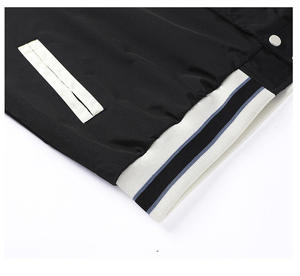 เสื้อแจ็คเก็ตวาร์ซิตี้ผู้ชาย สไตล์พรีปปี้ สีกรมท่า แขนสีขาว ทรงปกติ ปกคอพับ ติดกระดุม ผลิตจากโพลีเอสเตอร์ เหมาะสำหรับฤดูใบไม้ร่วง - Product Image 2