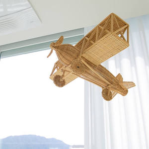 Avion en rotin naturel en gros, jouet artisanal en osier pour enfant, modèle de biplan suspendu, décoration pour chambre d'enfant et crèche - Product Image 3