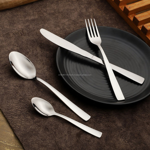 Juego de cubiertos/cubiertos de acero inoxidable PVD Monica dorado Grado 202/304 Cuchara brillante Tenedor y cuchillo Cuchara para bebé-Hecho EN LA India - Product Image 3