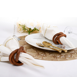 Nouveaux anneaux de serviette en bois Vente en gros directe d'usine Porte-mouchoirs de table Décoration de fête en papier pour les mariages - Product Image 3