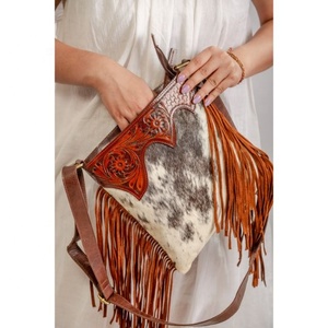 Innovador bolso de mano de cuero marrón vintage, nuevo bolso cruzado acolchado azteca occidental con estilo de vestido de una sola manija - Product Image 3