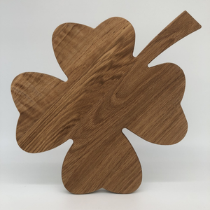 Tabla de Servir de Madera de Alta Calidad al por Mayor, Plato con Forma de Trébol de Cuatro Hojas para Fiestas de Año Nuevo y Día de San Patricio - Product Image 3