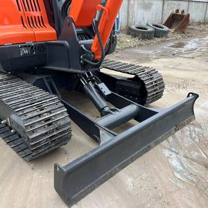 Mini-pelleteuse Daewoo DX60-9C d'occasion de Doosan avec 1 an de garantie Composants mobiles sur chenilles, y compris la pompe moteur - Product Image 3