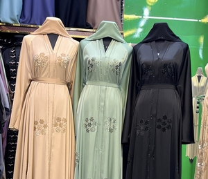 Abaya Modeste de Dubaï en Gros, Perlée et Pailletée, à Manches Longues, Traditionnelle Musulmane, Faite à la Main, pour Mariage, Respirante, Col en V pour Femme - Product Image 1