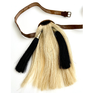 Sporran de Alta Calidad Hecho a Mano y Decorado con Diferentes Colores, Accesorio para Instrumentos Musicales en Venta - Product Image 1