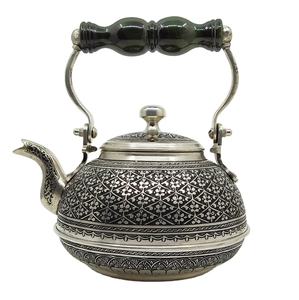 Théière en aluminium gravée à la main avec un motif de paon traditionnel et une poignée en bois, bouilloire à thé en métal décorative pour la décoration de la maison - Product Image 3