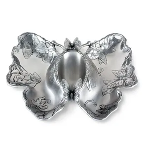 Plateau décoratif en argent de forme irrégulière, motif floral et papillon gravé, style contemporain, emballage individuel - Product Image 4