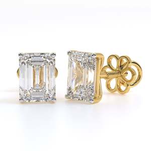 Boucles d'oreilles clous en diamant de laboratoire taille émeraude, or jaune 14 carats, certifiées IGI, solitaire classique, bijou élégant, cadeau idéal pour les fêtes - Product Image 2