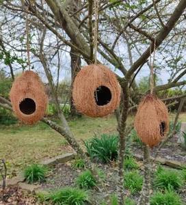 Casa para Pájaros de Cáscara de Coco Personalizada, Nido Natural para Pájaros de Jardín, Exteriores y Mascotas - Product Image 4