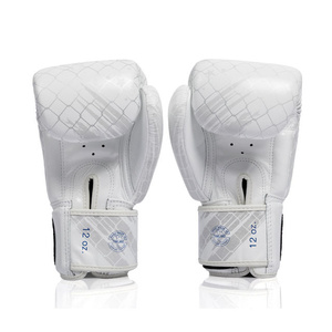 Guantes de Boxeo Fairtex Beast, de Cuero Blanco, con Cierre de Velcro, Transpirables, para Entrenamiento de Adultos - Product Image 3