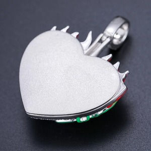Colgante de Moissanita en Forma de Corazón con Diseño de Calavera Verde, Borde Flameado, Chapado en Rodio, Plata 925, Joyería Hiphop Unisex para Fiestas y Uso Diario - Product Image 6