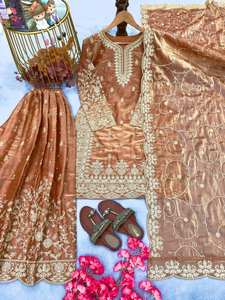 Ensemble Kurti en soie indienne traditionnelle brodée – Vêtements de fête et d'occasion - Product Image 4