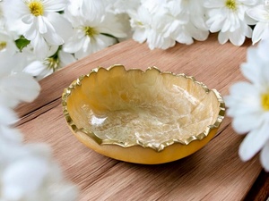 ชามดอกไม้เรซิ่นรักษ์โลกแบบคลาสสิกขัดเงา งานแฮนด์เมด ดีไซน์กลีบดอกสีฟ้าอ่อน สำหรับเสิร์ฟอาหารและเป็นของขวัญงานแต่งงาน - Product Image 4