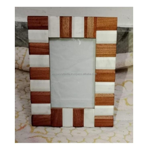 Marco de Fotos de Madera Hecho a Mano con Diseño de Patrón Marroquí Verde y Blanco, Decoración Moderna y Elegante para el Hogar - Product Image 5